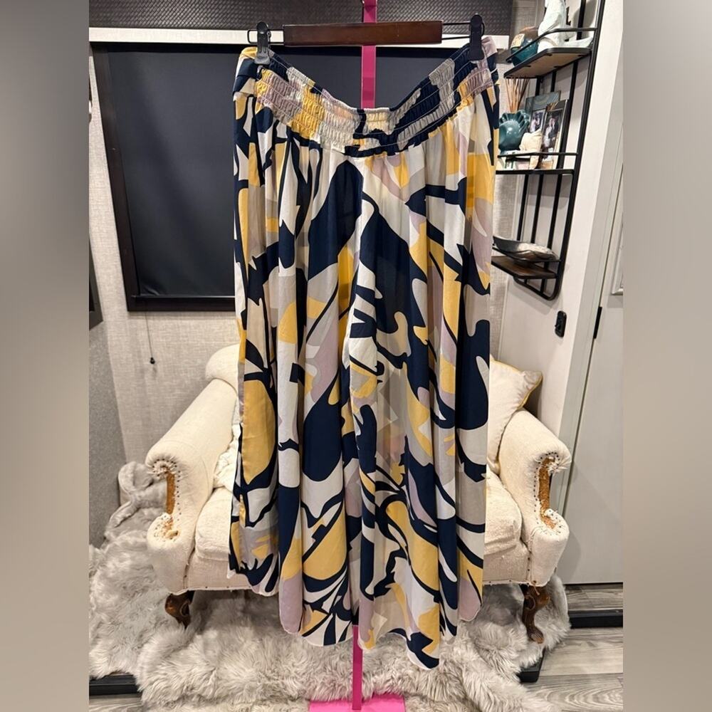 Lascana for Venus Chic A-Line scorts in Navy, Yellow, and Cream size XL